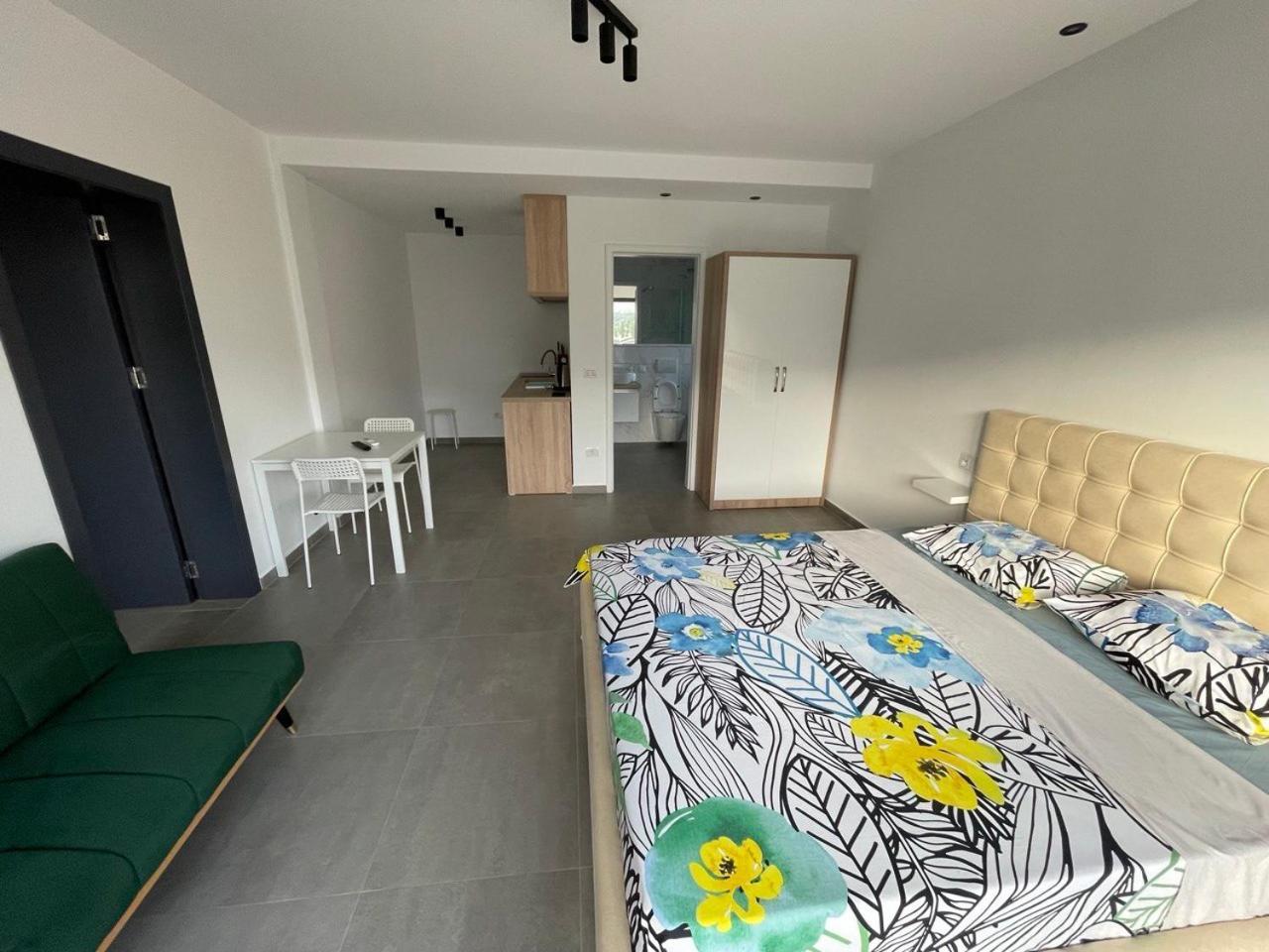 Hela Residence Orikum Luaran gambar
